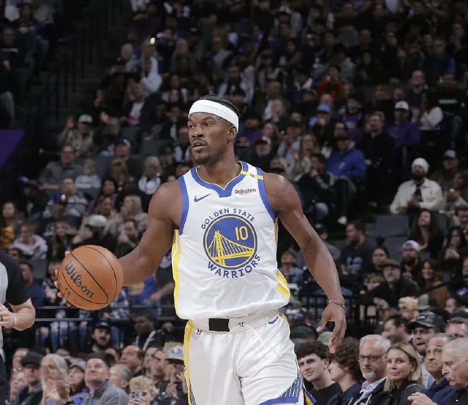 巴特勒重要时刻最后时刻胜出，巴塞罗那带队取胜！比赛高潮迭起的简单介绍