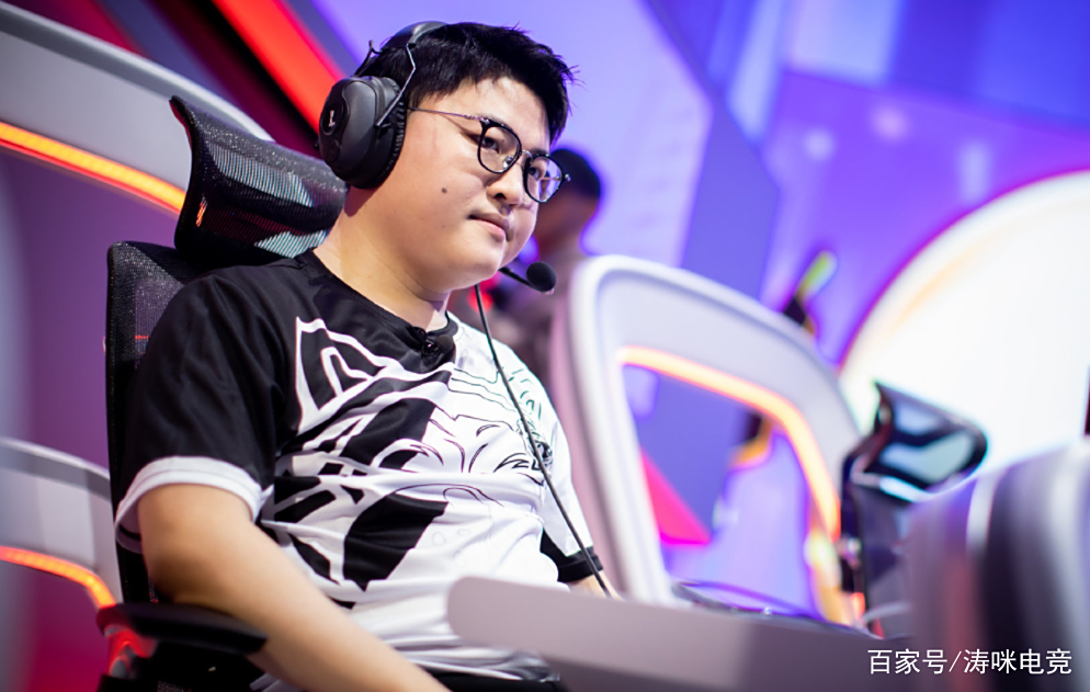 Uzi与60激战雄鹿分钟，晋级下一阶段胜负难料！，Scout焦点对战全场沸腾不已