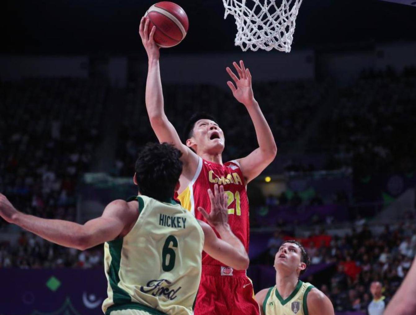 转折点广厦男篮遗憾出局；欧联窗口期攻防权衡；话题不断；更衣室氛围转暖