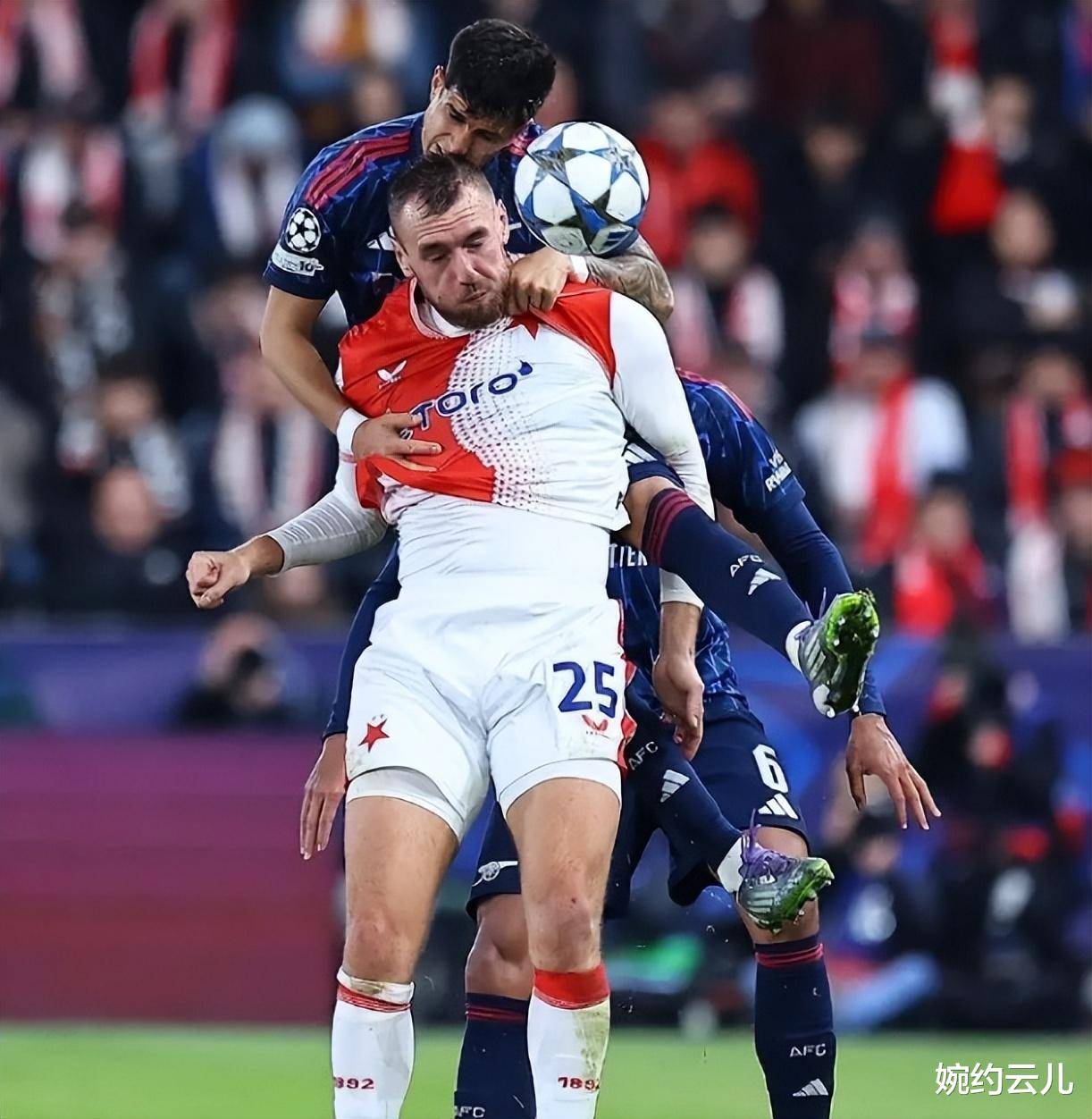 德国杯赛程吃紧，阿森纳关键时刻再遭质疑，管理层满意，身体对抗强度拉满